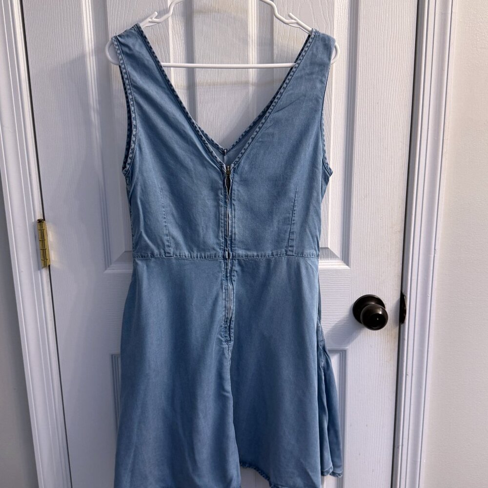 Topshop Denim Mini Skater Dress w/ Pockets – Light Blue – Size 8 – Nordstrom - Picture 5 of 6